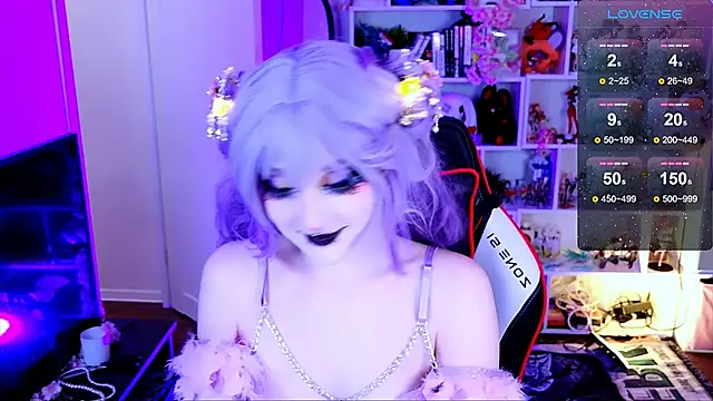 Snapshot of Aki__Ra chatting on March 11, 2026, 10:48 pm Aki Ra online show from March 11, 2026, 10:48 pm