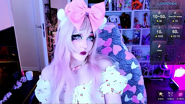 Snapshot of Aki__Ra chatting on February 26, 2026, 12:10 am Aki Ra online show from February 26, 2026, 12:10 am