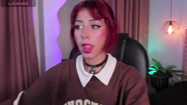 Snapshot of cloe__palmer chatting on March 13, 2025, 11:51 am cloe palmer online show from March 13, 2025, 11:51 am