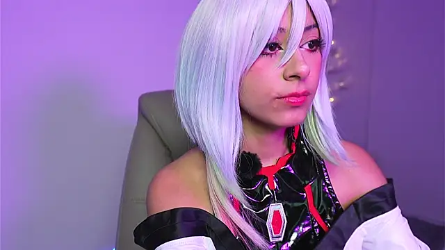 cloe  palmer online show from April 13, 2026, 12:42 pm