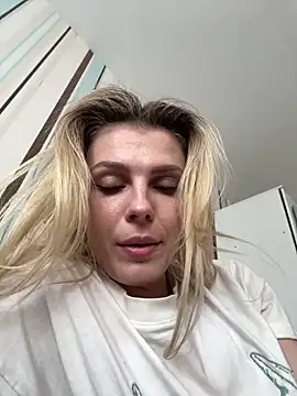 Snapshot of Liya_my chatting on May 30, 2026, 11:49 am Liya my online show from May 30, 2026, 11:49 am