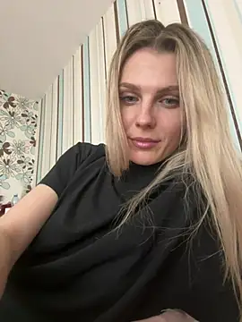 Snapshot of Liya_my chatting on June 1, 2026, 8:30 pm Liya my online show from June 1, 2026, 8:30 pm