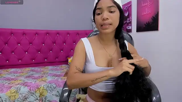 ximena ruiz18 online show from November 23, 2025, 12:48 pm