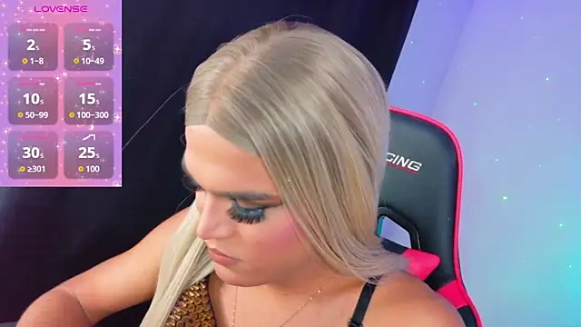 AllisonsweetZ online show from November 19, 2025, 7:03 pm