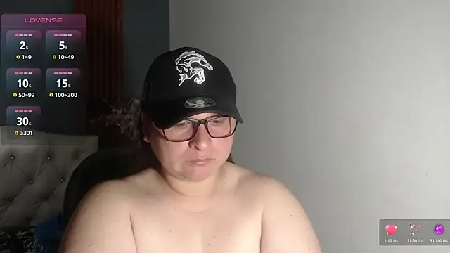 Snapshot of katty_femdom chatting on April 4, 2026, 11:39 am katty femdom online show from April 4, 2026, 11:39 am