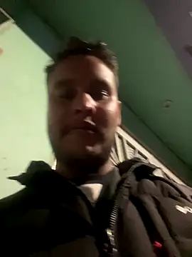 Snapshot of Cristian_099 chatting on October 17, 2025, 11:28 pm Cristian 099 online show from October 17, 2025, 11:28 pm