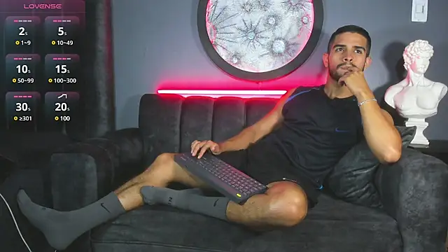 khriss brown online show from February 5, 2025, 11:06 pm