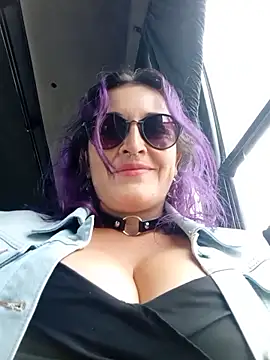 sophie banger online show from April 11, 2026, 7:06 pm