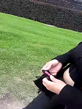 Snapshot of sophie_banger chatting on October 29, 2025, 7:02 pm sophie banger online show from October 29, 2025, 7:02 pm