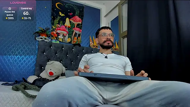 leondevereda online show from March 17, 2025, 1:57 am