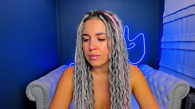 rock n roxy online show from October 14, 2025, 1:17 am