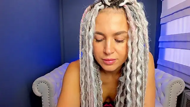 rock n roxy online show from March 22, 2025, 1:22 am