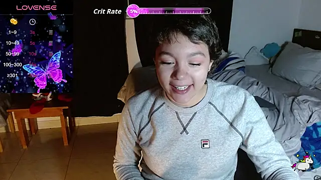 TRIXIE TANG28 online show from November 28, 2025, 4:01 am