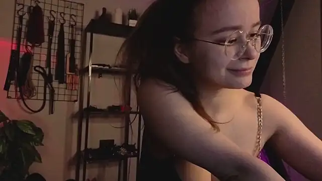 CassieCool online show from November 20, 2025, 1:01 pm