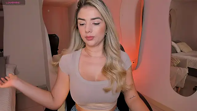 Snapshot of ChloePreston_ chatting on March 12, 2026, 10:52 am ChloePreston online show from March 12, 2026, 10:52 am