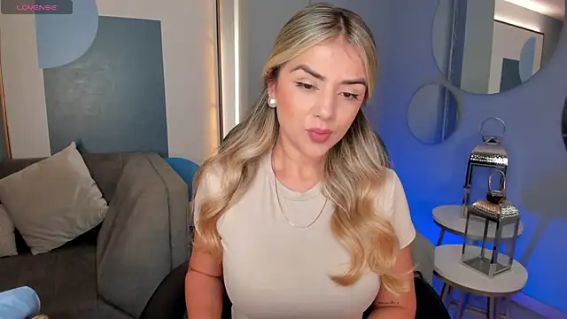 Snapshot of ChloePreston_ chatting on February 21, 2026, 11:23 am ChloePreston online show from February 21, 2026, 11:23 am