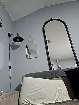 dickinyouto online show from February 10, 2026, 5:34 pm