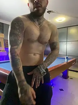 Snapshot of LeoSalvatore_ chatting on March 2, 2025, 10:56 pm LeoSalvatore  online show from March 2, 2025, 10:56 pm