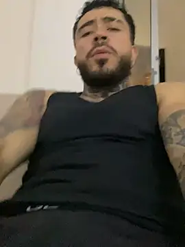 Snapshot of LeoSalvatore_ chatting on March 20, 2025, 4:40 am LeoSalvatore  online show from March 20, 2025, 4:40 am