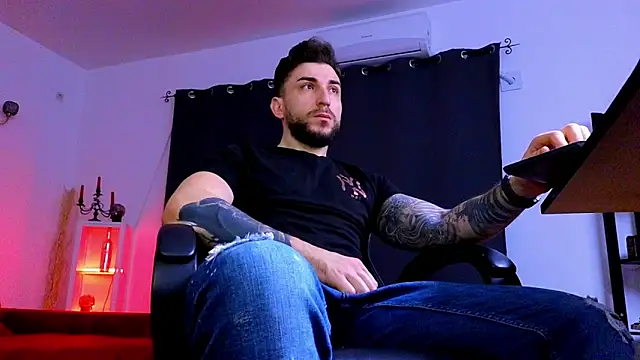 MightyAaron66 online show from April 5, 2026, 2:29 am