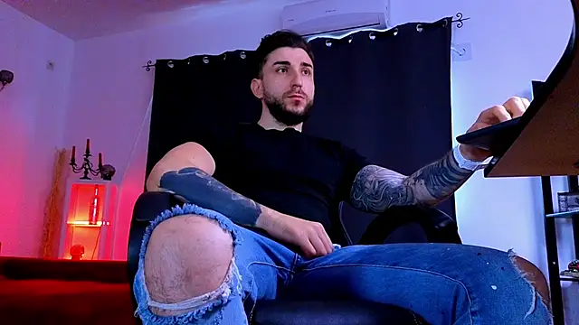 MightyAaron66 online show from April 30, 2026, 7:26 am
