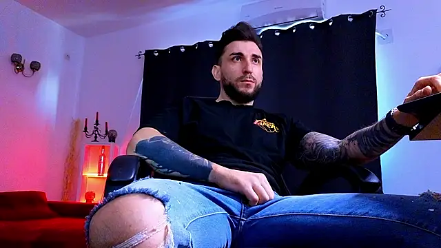 MightyAaron66 online show from February 3, 2026, 6:22 am