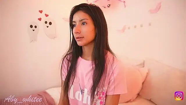 AbyWhitee online show from October 27, 2025, 4:24 am