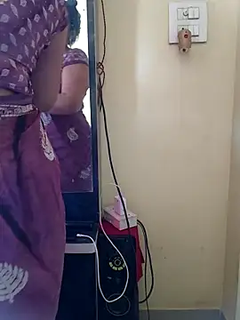 Snapshot of samitasharma chatting on April 23, 2026, 6:20 am samitasharma online show from April 23, 2026, 6:20 am