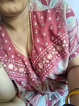 Snapshot of samitasharma chatting on May 18, 2026, 7:24 am samitasharma online show from May 18, 2026, 7:24 am
