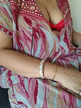 Snapshot of samitasharma chatting on April 27, 2026, 3:59 am samitasharma online show from April 27, 2026, 3:59 am