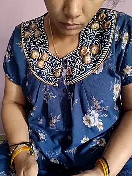Snapshot of samitasharma chatting on May 13, 2026, 5:25 am samitasharma online show from May 13, 2026, 5:25 am