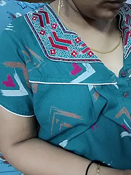 Snapshot of samitasharma chatting on May 27, 2026, 3:19 pm samitasharma online show from May 27, 2026, 3:19 pm