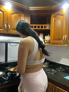 Snapshot of karla_nill chatting on November 10, 2025, 4:56 pm karla nill online show from November 10, 2025, 4:56 pm