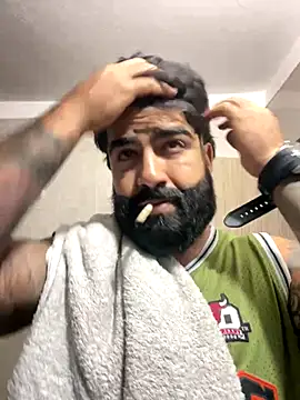 Snapshot of Lyon_vach chatting on October 29, 2025, 12:20 am Lyon vach online show from October 29, 2025, 12:20 am