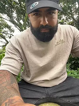 Snapshot of Lyon_vach chatting on November 3, 2025, 7:39 pm Lyon vach online show from November 3, 2025, 7:39 pm