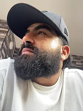 Snapshot of Lyon_vach chatting on November 8, 2025, 6:33 pm Lyon vach online show from November 8, 2025, 6:33 pm