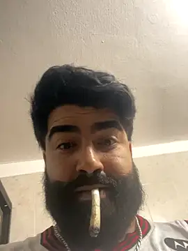 Snapshot of Lyon_vach chatting on October 29, 2025, 5:01 pm Lyon vach online show from October 29, 2025, 5:01 pm