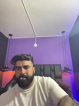 Lyon vach online show from February 2, 2026, 9:47 pm