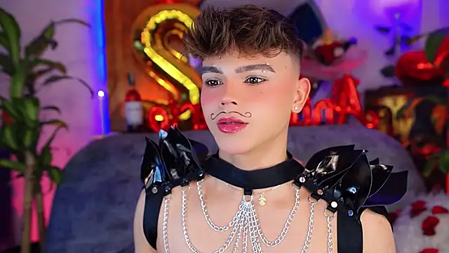 Snapshot of PRINCE_STEV chatting on December 3, 2025, 12:44 am PRINCE STEV online show from December 3, 2025, 12:44 am