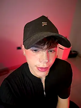 Snapshot of PRINCE_STEV chatting on December 18, 2025, 1:44 am PRINCE STEV online show from December 18, 2025, 1:44 am