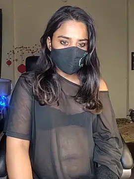 Black-Pearll online show from April 12, 2026, 4:49 am