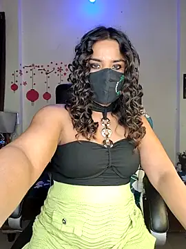 Snapshot of Black-Pearll chatting on April 20, 2026, 4:15 am Black-Pearll online show from April 20, 2026, 4:15 am