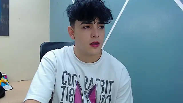 nolan twink1 online show from March 8, 2025, 5:43 pm