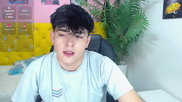 nolan twink1 online show from March 11, 2025, 5:35 pm