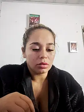 Snapshot of LaurenWelly_ chatting on December 1, 2025, 9:54 am LaurenWelly online show from December 1, 2025, 9:54 am