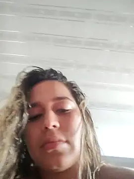 LaurenWelly  online show from February 21, 2026, 9:06 pm