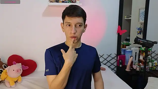 milky  boy  online show from February 10, 2026, 4:55 am