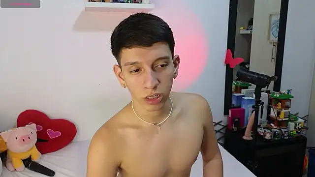 milky  boy  online show from March 27, 2026, 10:33 pm