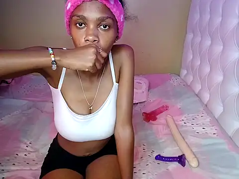 Snapshot of silentkillaz chatting on February 8, 2025, 2:16 pm silentkillaz online show from February 8, 2025, 2:16 pm