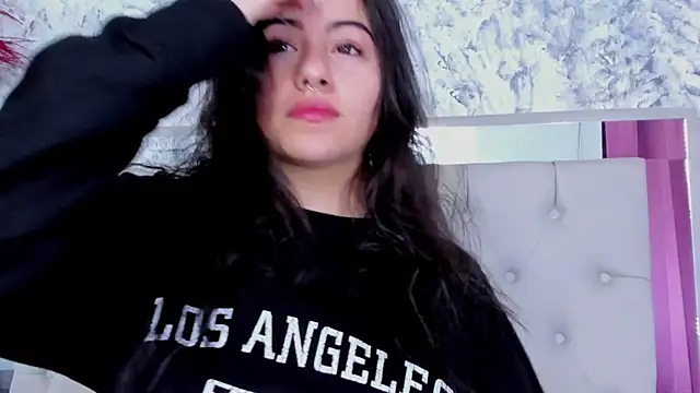 Megan rossee online show from December 1, 2025, 11:11 am